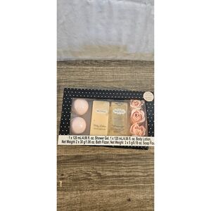 Bath & Boudier Shower Set - ITEM #3115